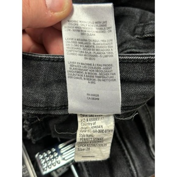 William Rast Black Mid Rise Dark Wash Classic Denim Prefect Skinny Jeans Size 28 - Picture 7 of 7